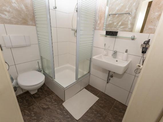 Hotel Royal Betzdorf Экстерьер фото